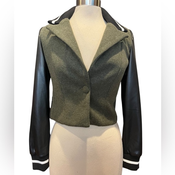 7 For all Mankind Varsity Look Button Front Jacket - Picture 1 of 10